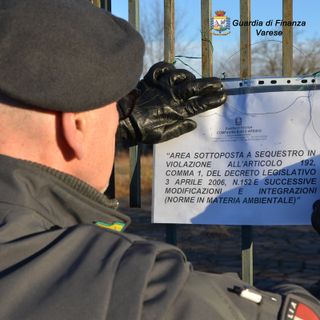 Amianto nel capannone industriale abbandonato, sigilli a un'area dismessa di Lonate Pozzolo