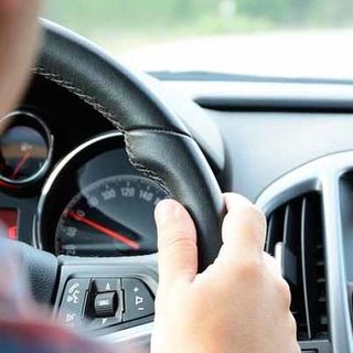 Gli automobilisti varesini? Sono i più "nottambuli" in Lombardia e passano in auto 16 giorni di fila all'anno