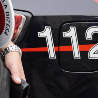 Una stalker in rosa: perseguitava l'ex fidanzato minacciando di buttargli acido in volto o di denunciarlo per maltrattamenti