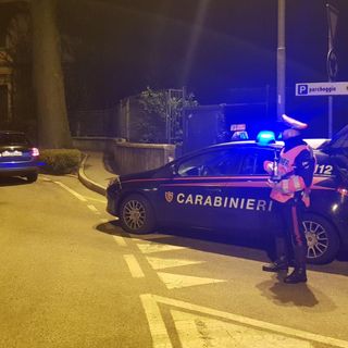 Un posto di blocco dei carabinieri di Luino