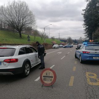 Lombardia da domani zona rossa, spostamenti limitati. Ecco l'autocertificazione da stampare e portare con sé