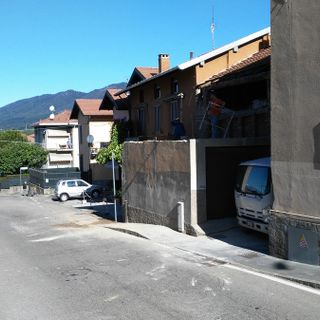 Riaperta via Dezza dopo l'incidente: la viabilità a Bobbiate torna quella di sempre