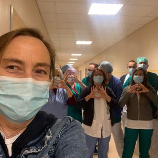 La dottoressa Castiglioni con parte della sue équipe