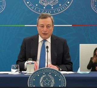 Il premier Draghi durante il suo intervento in Senato
