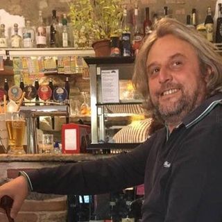 Caro Fausto, dove sei? Al mercatino è rimasto solo il tuo nome, ma noi sappiamo dove trovarti...