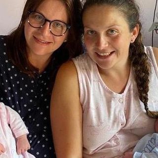 LA STORIA. Francesca e Silvia, sorelle felici: partoriscono a 4 ore di distanza nello stesso ospedale