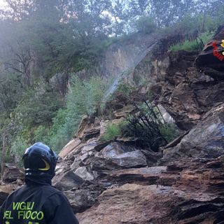 FOTO. Frana a Maccagno, isolata la frazione di Orascio