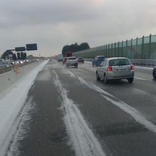 Maxi grandinata a Tradate, nel Comasco e sull'autostrada A9. Danni a Lomazzo
