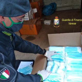 VIDEO. Sequestrate 68mila mascherine non certificate: imprenditore cinese segnalato per frode in commercio