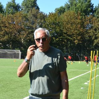 Davide Raineri, ex ds del Varese che aveva portato insieme a mister Cotta una squadra umile e guerriera al terzo posto: perché cambiare tutto per arrivare più giù?