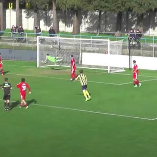 Moltini batte splendidamente Cavalleri e gela il Chinetti: la Solbia non è più prima (Foto da Paolozerbi.com)