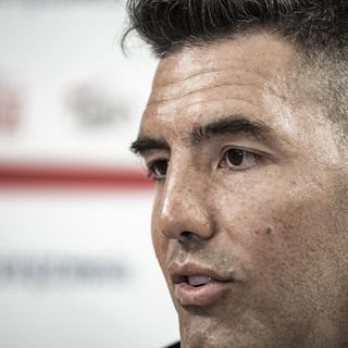 FOTO E VIDEO. Luis Scola è biancorosso FOTO E VIDEO. Luis Scola è biancorosso