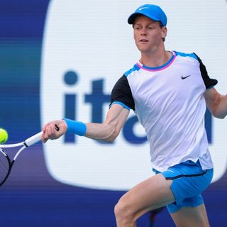 Jannik Sinner salta i Giochi di Parigi: le polemiche non mancano