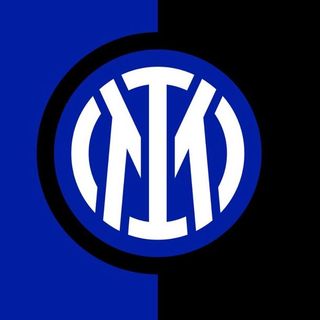 Il nuovo logo dell'Inter? «Quattro linee in croce». «No, ci porta nel futuro partendo dall'identità». «Più blu e più stretto il legame con Milano». «Somiglia a quello di una squadra di baseball»