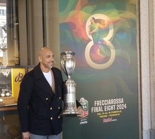 Torino va a canestro con le Final Eight e accoglie &quot;re&quot; Carlton Myers: &quot;Una città che mi ha stupito, ha grande passione&quot;