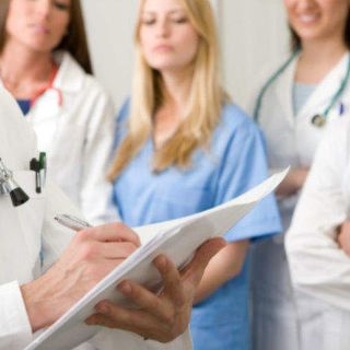 Lavoratori della sanità privata ancora in sciopero: domani presidio alla Multimedica di Castellanza