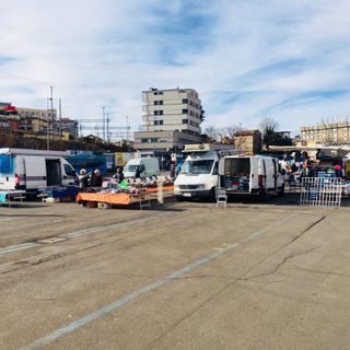 Varese, il Coronavirus decima il mercato. Molti ambulanti non si presentano (foto e video)