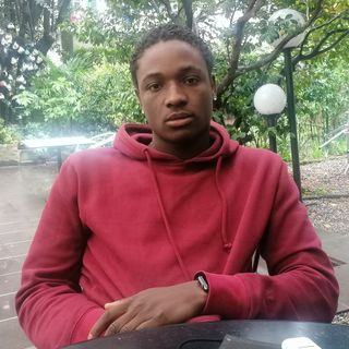 «Mio cugino è morto a 17 anni nel naufragio di un gommone in mezzo al mare. Da Varese gli dicevo che questo non è l’Eldorado»