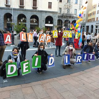 Varese dalla parte dei diritti. In piazza per la legge contro l'omotransfobia e misoginia