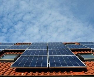 Riscaldamento green: in crescita le installazioni di pannelli solari