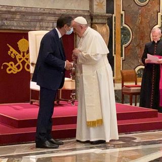 Fontana: «Ho invitato il Papa in Lombardia». Il Pontefice: «Medici e infermieri lombardi colonna portante del Paese»