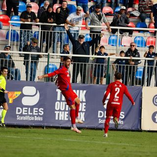 Pertosa segna il 2-2 che tiene vivo il sogno della Varesina