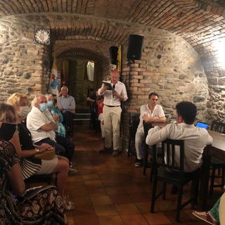 Funghi, piante selvatiche e serpenti: un tesoro della natura nel libro del varesino Gabriele Peroni