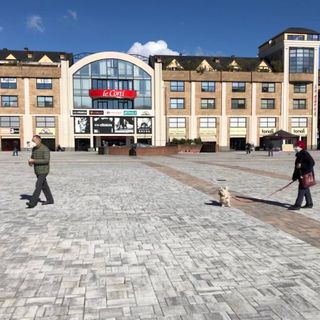 Varese, domani il mercato torna in piazza Repubblica dopo cinquant'anni. «Un luogo da tornare a vivere»