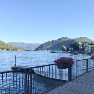 Il lungolago di Porto Ceresio