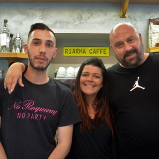Omar, Arianna e Rinaldo e il Riarma Caffè di Morosolo, un bar che è una grande famiglia (foto Ezio Macchi)