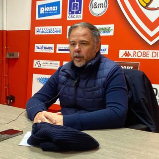 Il patron Antonio Rosati parla in sala stampa dopo Varese-Bra