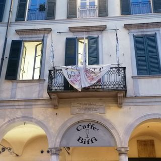 Varese, Lega in riunione per il candidato sindaco. Arriva anche Maroni