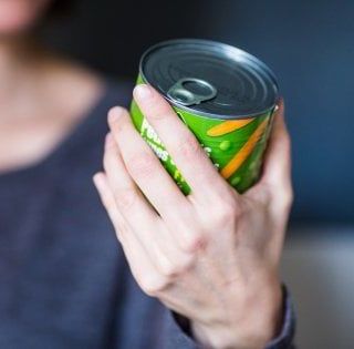 Sicurezza alimentare, in Italia quasi un allarme al giorno: 8 casi su 10 riguardano cibi stranieri