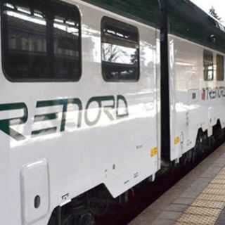 Varese, in treno senza biglietto e deciso a non pagarlo: deve intervenire la polizia