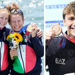 Le foto postate dal ministro Giorgetti (a sinistra Valentina Rodini e Federica Cesarini d'oro nel doppio pl e a destra Nicolò Martinenghi di bronzo nei 100 rana) insieme al messaggio rivolto ai campioni