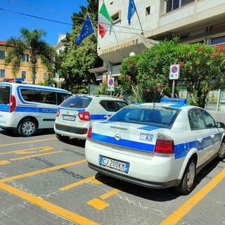 Diano Marina, 85enne del Varesotto ritrovato e salvato dalla polizia locale
