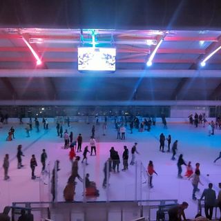 Halloween si festeggia sul ghiaccio all'Acinque Ice Arena. Con gadget per tutti