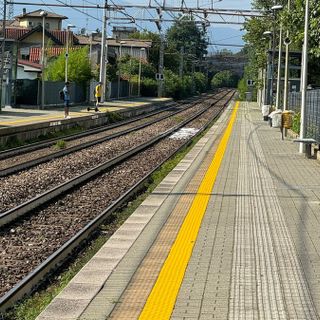 Donna investita e uccisa da un treno alla stazione di Castronno