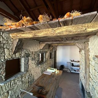 Gavirate "città dei presepi" e il Chiostro di Voltorre si trasforma in una piccola Betlemme