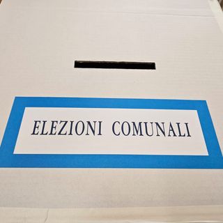 Elezioni comunali: primo turno il 25 e 26 maggio, ballottaggi l'8 e 9 giugno