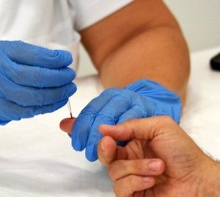 Screening dell'epatite C: sabato i camper di Regione Lombardia a Varese e a Busto