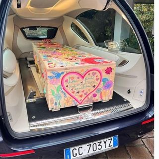 Le immagini del funerale di Rosita Missoni che si è svolto nella Basilica di Sant'Ambrogio a Milano