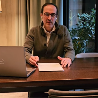 Il videomessaggio di inizio anno del sindaco di Laveno Luca Santagostino