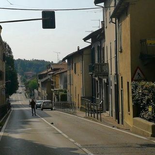 Un tratto di statale 394 a Luvinate interessato dai lavori