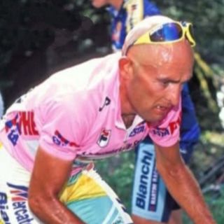 Marco Pantani in una foto da Facebook