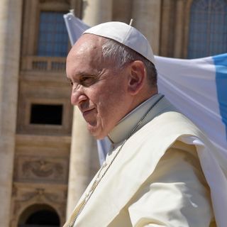 Il Papa resta in prognosi riservata: lieve insufficienza renale. Lunedì sera la preghiera dei varesini in Basilica per Francesco