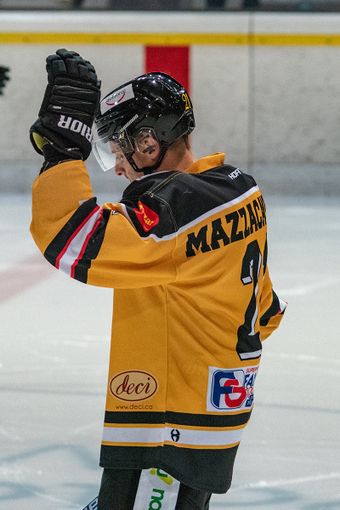 Uomo partita e Mastino vero: Michael Mazzacane nella foto di Alessandro Galbiati Uomo partita e Mastino vero: Michael Mazzacane nella foto di Alessandro Galbiati