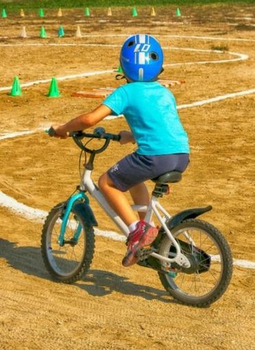 Piccoli ciclisti alla prova: gimkana serale a Gavirate Piccoli ciclisti alla prova: gimkana serale a Gavirate