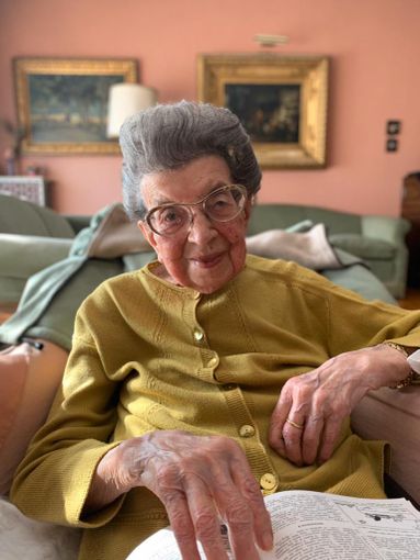 Anna compie cent'anni, ci riempie il cuore di speranza e il poeta Ginetto Grilli le regala questo video di auguri