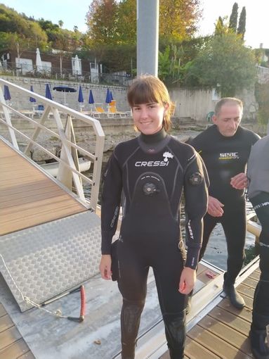 IL GESTO. Bambino perde gli occhiali da vista nel lago, i sub dei carabinieri glieli ritrovano IL GESTO. Bambino perde gli occhiali da vista nel lago, i sub dei carabinieri glieli ritrovano